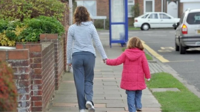 ลูกสาวที่เกิดเมื่อแม่สูงวัย เสี่ยงเป็นหมัน-มีบุตรยาก