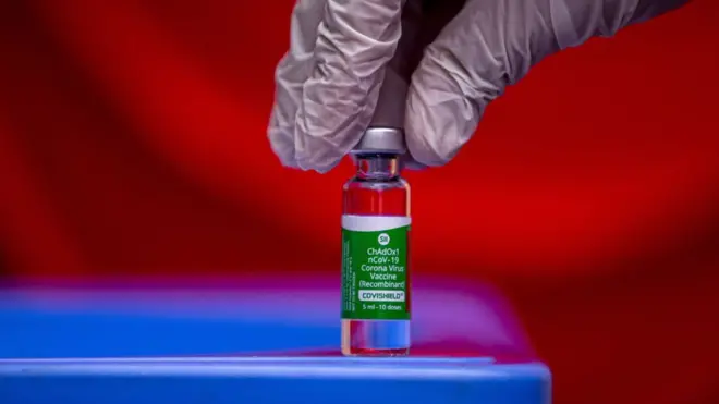 कोभिशील्ड अक्सफर्ड-एस्ट्राजेनिकाले विकसित गरेको र भारतमा उत्पादित खोप हो