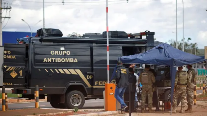 Veículo antibomba da Polícia Federal no sábado, 24/12,futebol virtual na bet365Brasília