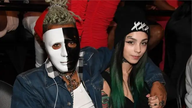 Dem bin shot am as im dey leave one motorcycle shop for Florida