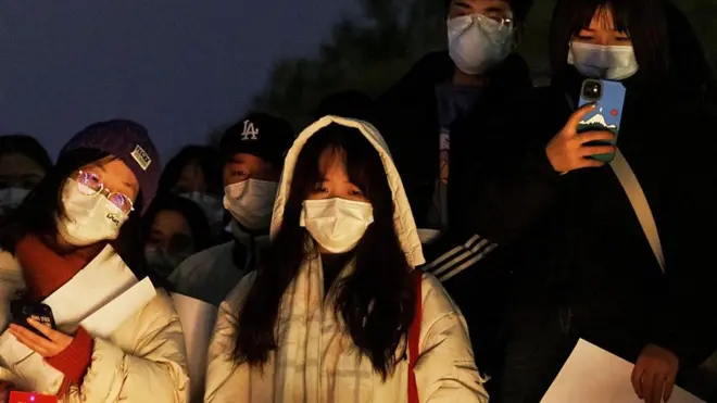 中國「白紙運動」示威者