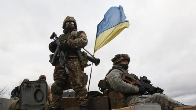 جنود بالجيش الأوكراني