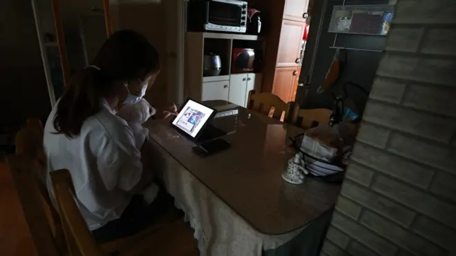 코로나19가 장기화하면서 우울해지는 사람들이 늘고 있다