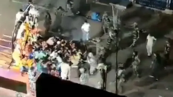 मुंगेर में दुर्गा पूजा के दौरान हिंसा का वायरल वीडियो