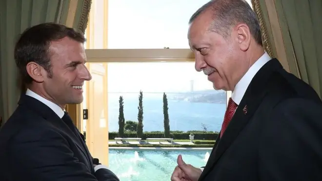 ما أصل الخلاف بين تركيا وفرنسا؟