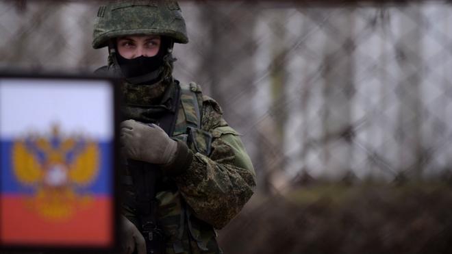 россйский солдат в крыму