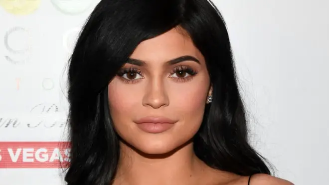 Kylie Jenner gana en torno a US$1 millón por un solo post en Instagram.