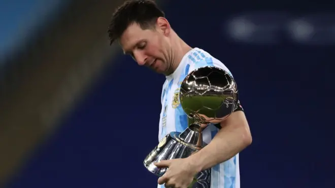Messi win player of di torunament award for Copa America