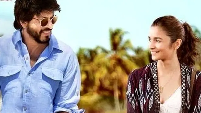 شاہ رخ خان اور عالیہ بھٹ کی فلم 'ڈیئر زندگی' میں محبت کا تو کوئی اینگل ہی نہیں تھا