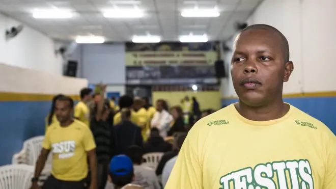 Tiago Nogueira passou quatro anos no fluxo da cracolândia; hoje, se destaca na faculdadeo'que é betnacionalDireito