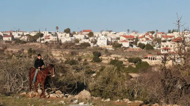 После того, как Трамп стал президентом, Израиль одобрил строительство около 6 тысяч домов на спорных территориях