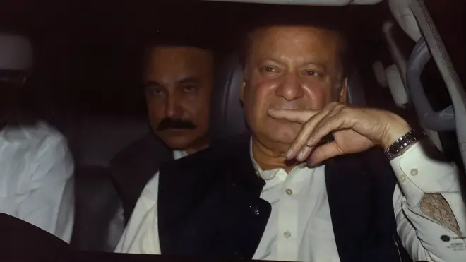 नवाज़ शरीफ को आखिर हुआ क्या है?