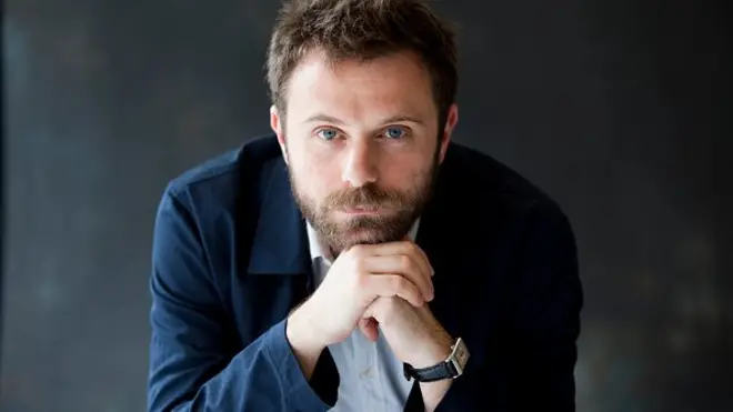 El escritor italiano Paolo Giordano acaba de publicar su primer ensayo, "En tiempos de contagio", en el que reflexiona sobre lo que podemos aprender de esta pandemia.