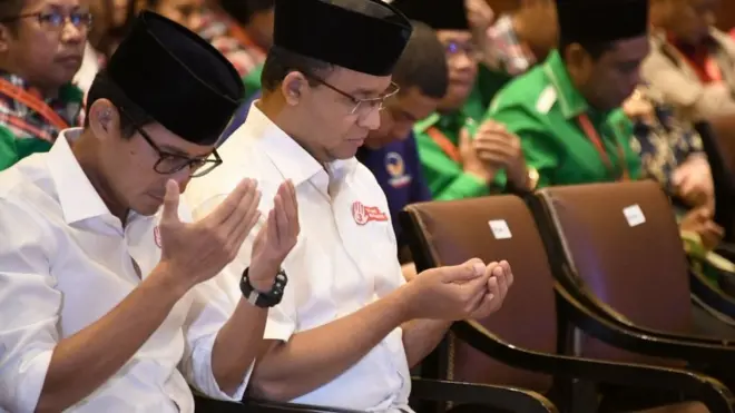 Pasangan Anies-Sandi sebelumnya mengkampanyekan penolakan terhadap proyek reklamasi.