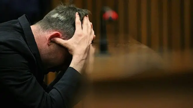 Oscar Pistorius a été brièvement hospitalisé samedi après des blessures profondes aux poignets