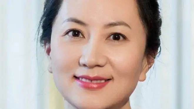 ह्वावेईकी प्रमुख आर्थिक अधिकारी मङ्ग वान्जू कम्पनीका प्रमुख रेन जेङ्फीकी छोरी हुन्।