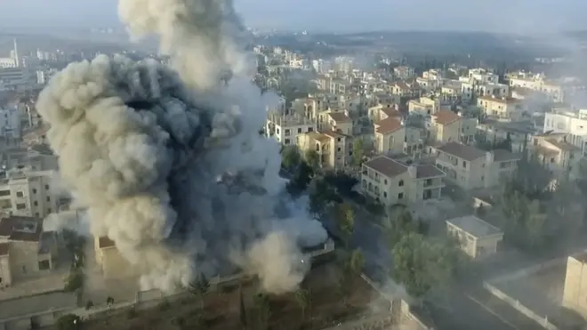 Повстанцы усиливают обстрелы западных районов Алеппо, находящихся под контролем правительственных сил.