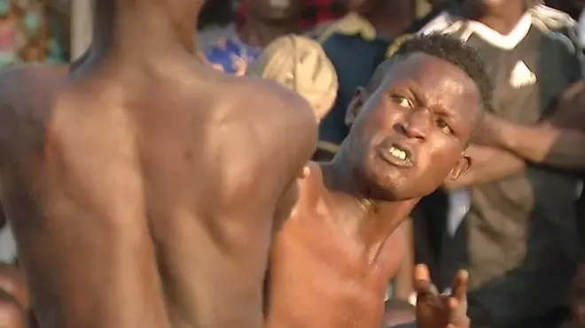 الرياضة القتالية القبلية التي اشتهرت عبر يوتيوب