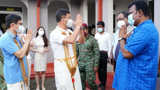 චීන තානාපති උතුරේ සංචාරයක