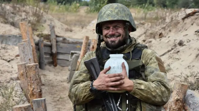 Олександр Матяш став ідейним натхненником та актором нового українського серіалу про Донбас "Точка Нуль". Фото зі зйомок