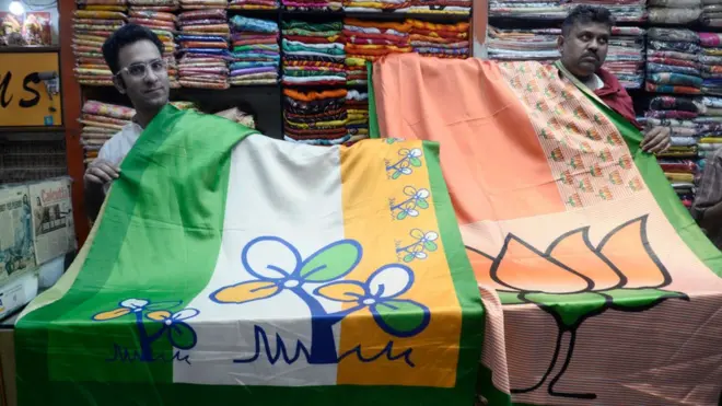 کون کسے ووٹ دیگا، مقابلہ چائے کی پیالیوں اور ساڑھیوں تک پہنچ گیا ہے!