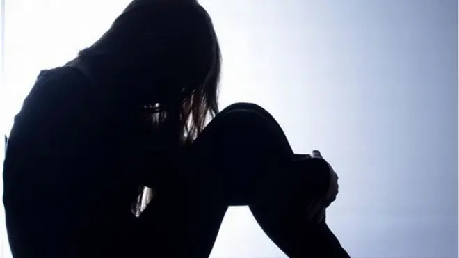 Ọmọbinrin ti wọn fi tipa sọ si ẹwọn