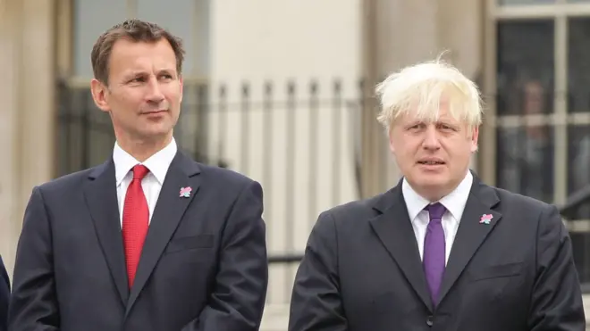 Джереми Хант и Борис Джонсон - финалисты выборов премьер-министра Британии - знакомы еще со студенческих лет. И это не случайность.