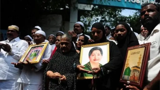 ජයලලිතාගේ ආධාරකරුවන් ප්‍රචණ්ඩ ක්‍රියා සහ සිය දිවි නසාගැනීමට පෙළඹෙනු ඇති බිය පළවෙමින් තිබේ