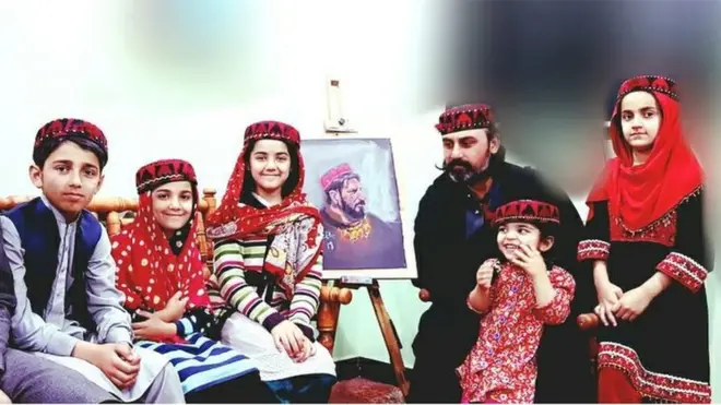 حمدالله ارباب وايي، پر خپلو بچیانو سربېره یې نورو خلکو ته هم دا خولۍ را نیولې ده.