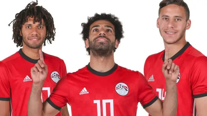 Elneny (kiri) mengakui pertandingan melawan Rusia tidak akan berjalan gampang, apalagi mereka didukung ribuan suporternya.