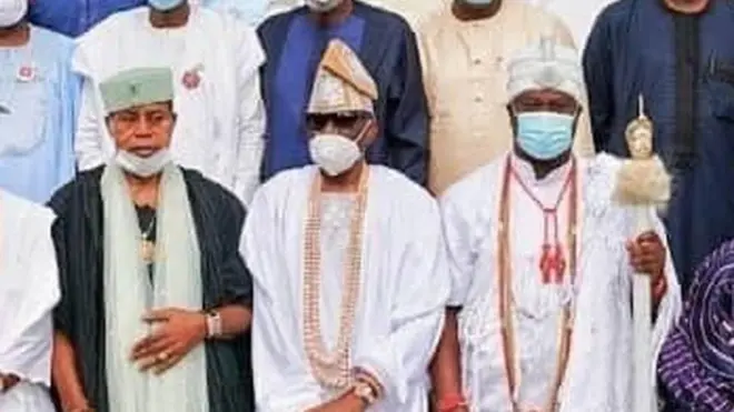 ooni, Oba ilu Eko ati Oba Olugbo