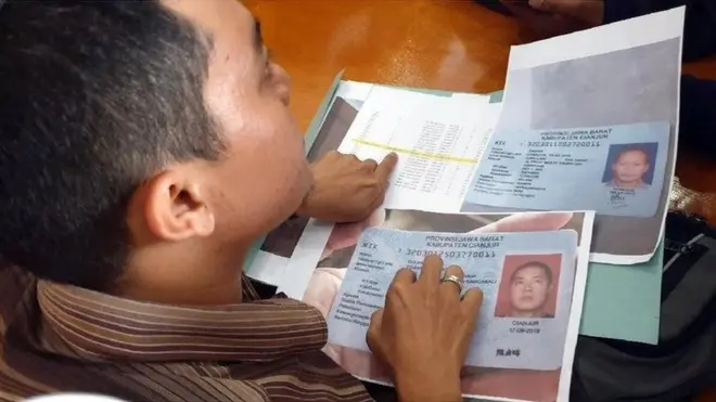 Sejak 2014, Dinas Kependudukan dan Catatan Sipil (Dukcapil) telah menerbitkan 1,600 e-KTP (kartu tanda penduduk) untuk WNA, kata seorang pejabat Kementerian Dalam Negeri.