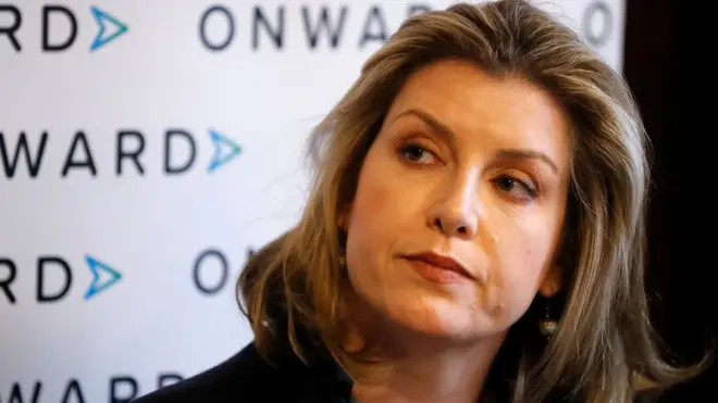 彭尼·莫当特，在出任英国国防大臣前担任英国国际发展大臣兼妇女及平等部部长。