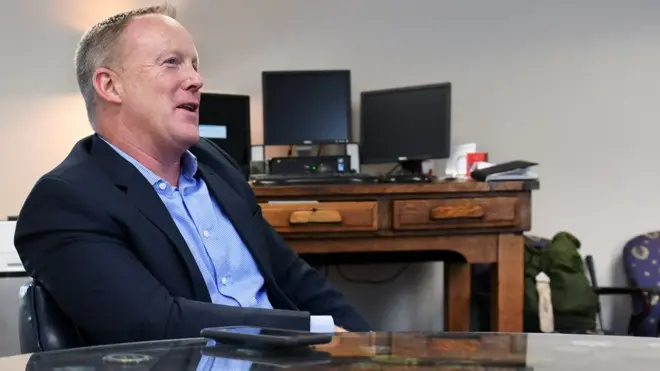 Шон Спайсер кілька роів був офіційним представником Республіканської партії