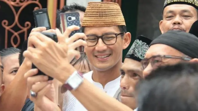 Sandiaga Uno bersama para penggemarnya, 17 Maret lalu