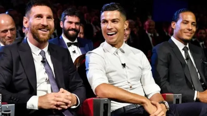 Lionel Messi na Christiano Ronaldo umwe umwe wese amaze gutwara Umupira w'Inzahabu incuro zitanu