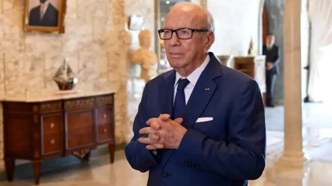 Tangazo hilo linakuja mwezi mmoja baada ya Rais Beji Caid Essebsi, kutoa wito kwa serikali kuondoa marufuku hiyo ya mwaka 1973.