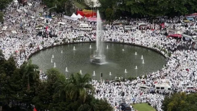 ဒီဆန္ဒပြပွဲတွေမှာ ဗဟိုအစိုးရကို ဖြုတ်ချဖို့ ကြံစည်တယ်လို့ ရဲတွေက စွပ်စွဲခဲ့တဲ့ လှုပ်ရှားသူ ၈ဦး အဖမ်းခံခဲ့ရ