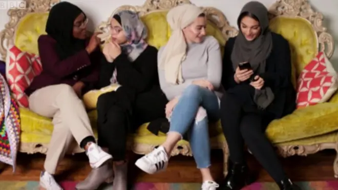 الحجاب موضة أم التزام؟