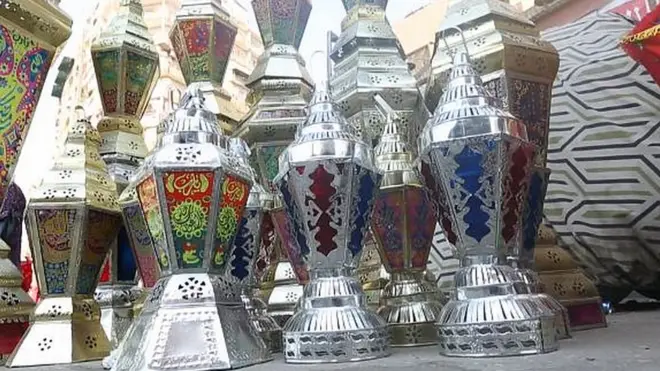 فانوس رمضان المصري "يهزم" الفانوس الصيني
