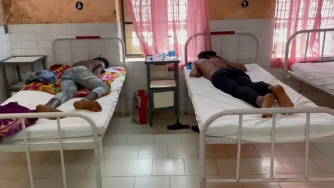 ఆస్పత్రిలో బాధితులు