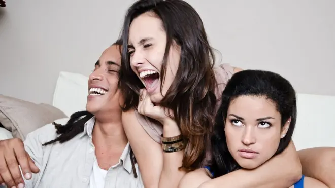 Нашим друзям зазвичай видніше