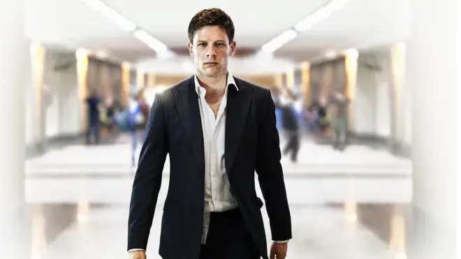 "Макмафия" показывает путь сына эмигрантов из России, который становится главарем преступного синдиката