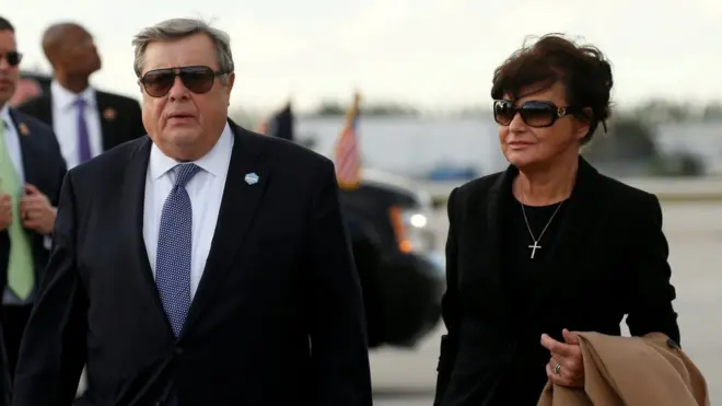 Amalija i Viktor Knavs