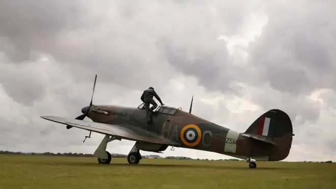 المقاتلة الصغيرة التي قادت بريطانيا للانتصار على الألمان في الحرب العالمية الثانية