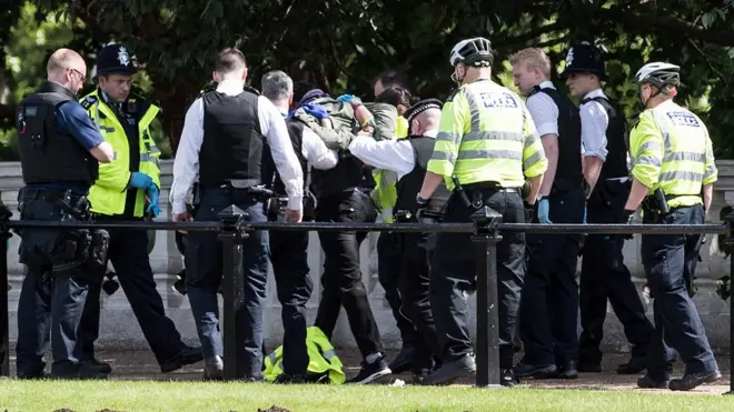 Уровень террористической угрозы в Британии повышен до "критического"