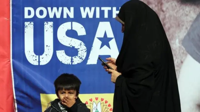 أعاد ترامب فرض العقوبات الأمريكية على إيران