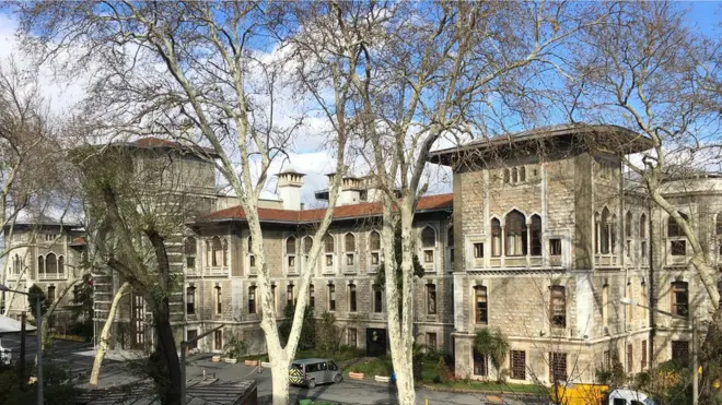 Istanbul Lisesi high school