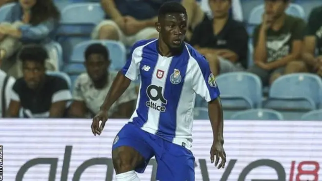 Waris a été le meilleur buteur de la saison 2012 en Suède, avec 23 buts.