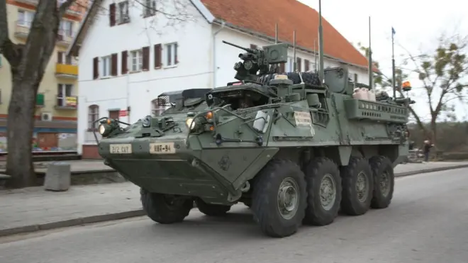 Американская армия отправляет в страны Балтии и Польшу боевые машины "Страйкер"